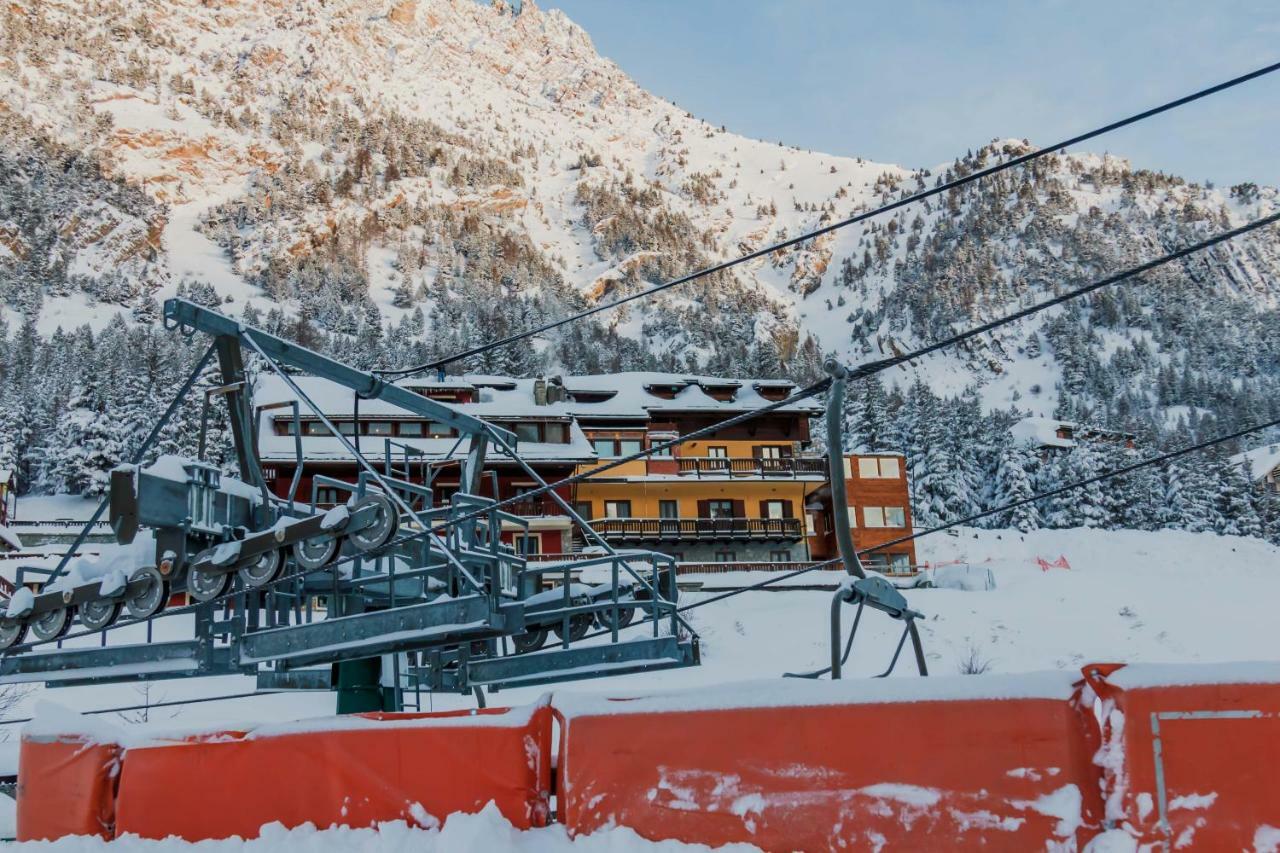 Hotel Al Foiron Claviere Exterior foto